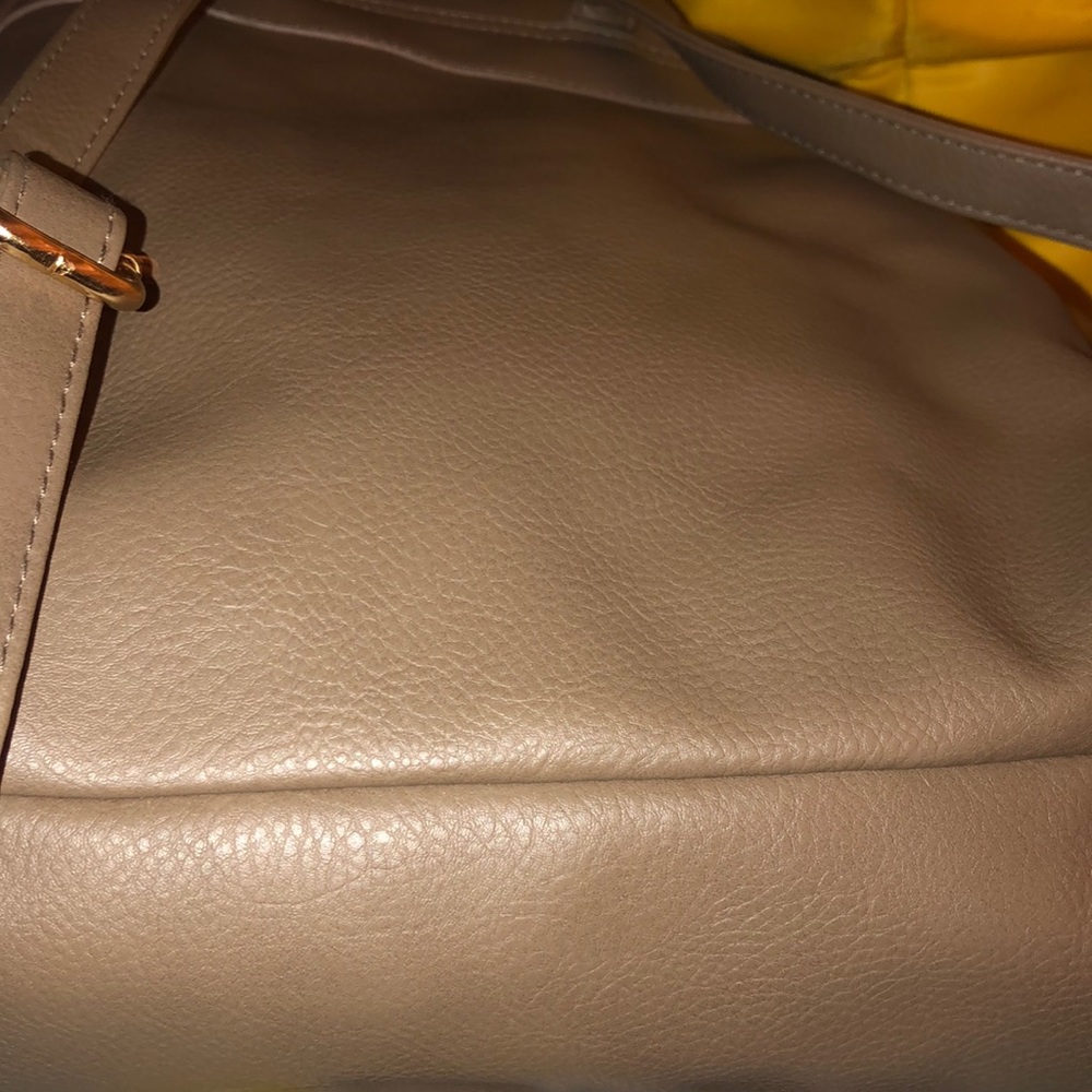 Backpack - Picture 6 of 8